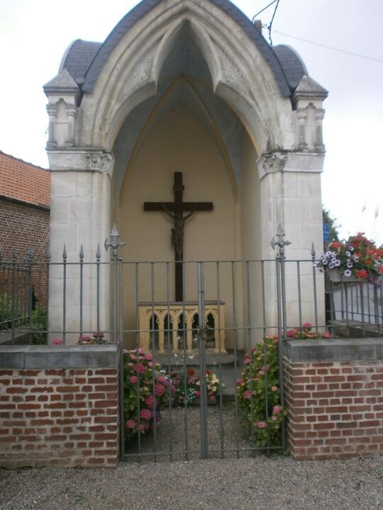 Photo du calvaire à la sortie du village en direction de Saultain.